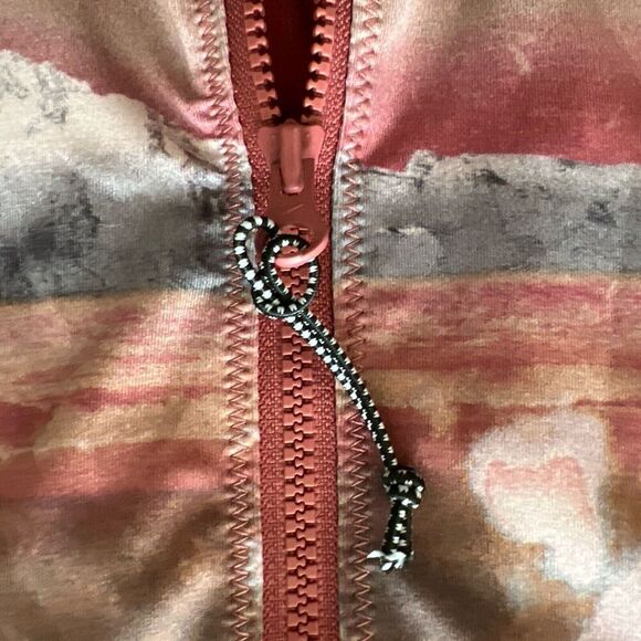 Nike NESSC310-637 SANGRIA Adventure Long-Sleeve One Piece Swimsuit - Picture 5 of 9